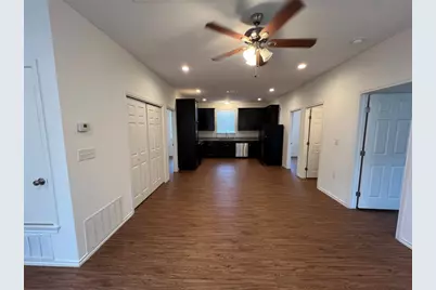 805 Hallie Cove, Lockhart, TX 78644 - Photo 6