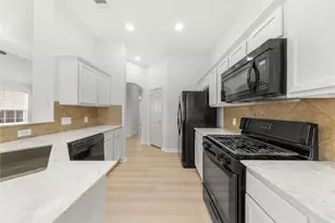 14504 Martial Eagle Dr, Elgin, TX 78621 - Photo 6