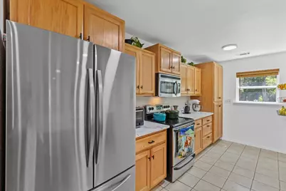 120 Lake Point Way, Bastrop, TX 78602 - Photo 16