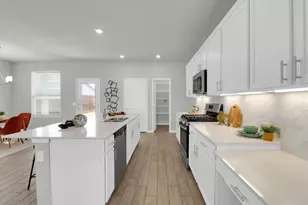 8716 Whitter Dr, Austin, TX 78747 - Photo 8
