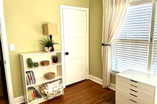 900 W Prairie Lea St, Lockhart, TX 78644 - Photo 10