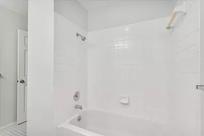 12000 Lincolnshire Drive, Austin, TX 78758 - Photo 34