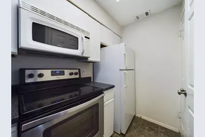 807 W 25th Street #304, Austin, TX 78705 - Photo 12