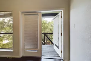 807 W 25th St, Austin, TX 78705 - Photo 8