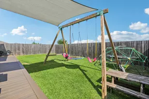 657 Bailey Park Dr, Jarrell, TX 76537 - Photo 36