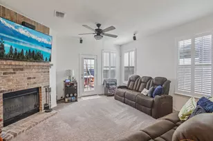 657 Bailey Park Dr, Jarrell, TX 76537 - Photo 2