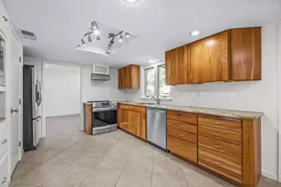 1508 Ben Crenshaw Way, Austin, TX 78746 - Photo 10