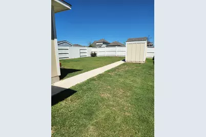 110 Huckleberry Lane, Elgin, TX 78621 - Photo 18