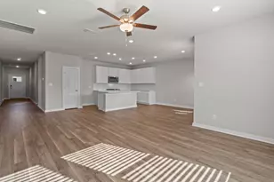 13504 Gray Landing Dr, Elgin, TX 78621 - Photo 6