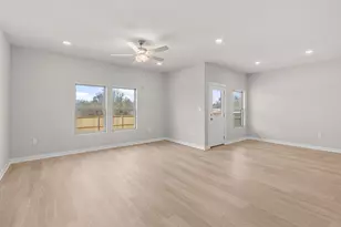 13504 Gray Lndg Dr, Elgin, TX 78621 - Photo 14