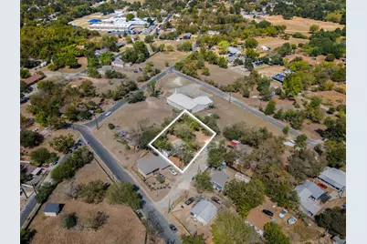 102 Masonic Drive, Elgin, TX 78621 - Photo 10