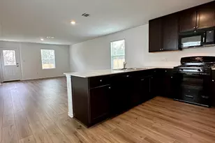 53 Trinity Cir, Lockhart, TX 78644 - Photo 1