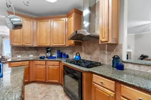 105 Goose Island Dr, Georgetown, TX 78633 - Photo 18