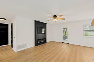 1004 Scenic Dr, Georgetown, TX 78626 - Photo 8