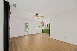 1004 Scenic Dr, Georgetown, TX 78626 - Photo 10