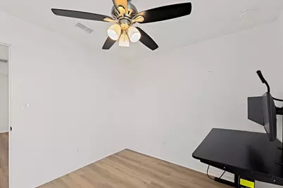 1004 Scenic Drive, Georgetown, TX 78626 - Photo 20