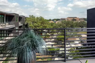 900 S 1st St, Austin, TX 78704 - Photo 4
