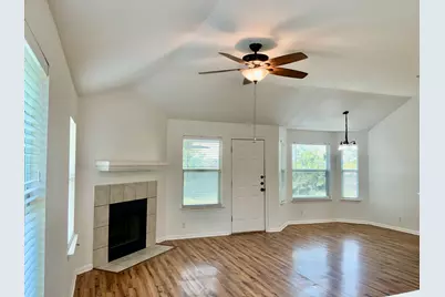 706 Stewart Drive, Hutto, TX 78634 - Photo 4