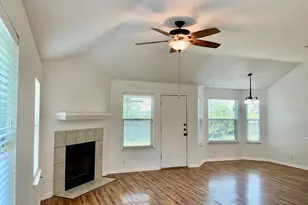 706 Stewart Dr, Hutto, TX 78634 - Photo 4