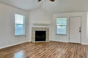 706 Stewart Dr, Hutto, TX 78634 - Photo 2