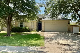 706 Stewart Dr, Hutto, TX 78634 - Photo 1