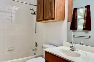 706 Stewart Dr, Hutto, TX 78634 - Photo 16