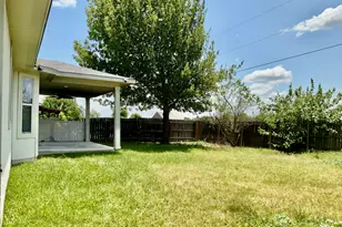 706 Stewart Dr, Hutto, TX 78634 - Photo 24