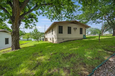 2000 Cedar Avenue, Austin, TX 78722 - Photo 2