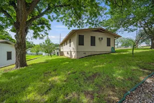 2000 Cedar Ave, Austin, TX 78722 - Photo 2