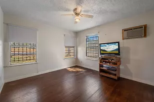 2000 Cedar Ave, Austin, TX 78722 - Photo 16