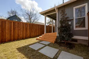 2106 Holly St, Austin, TX 78702 - Photo 2