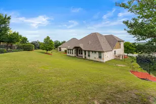 106 Princes Ct, Austin, TX 78738 - Photo 2