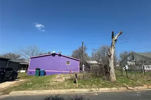 404 W Cleveland St, Elgin, TX 78621 - Photo 8