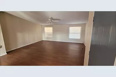 404 W Cleveland Street #1/2, Elgin, TX 78621 - Photo 20