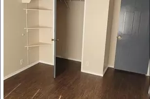 404 W Cleveland St, Elgin, TX 78621 - Photo 12