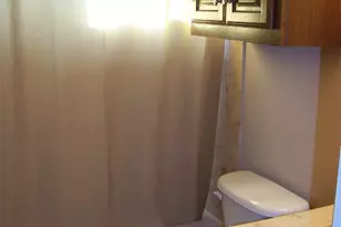 1400 T H Johnson Dr, Taylor, TX 76574 - Photo 10