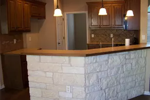 1400 T H Johnson Dr, Taylor, TX 76574 - Photo 6