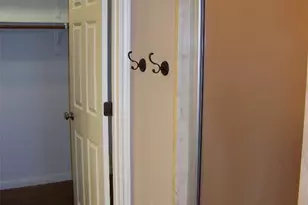 1400 T H Johnson Dr, Taylor, TX 76574 - Photo 8