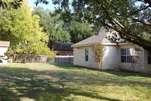 1400 T H Johnson Dr, Taylor, TX 76574 - Photo 20