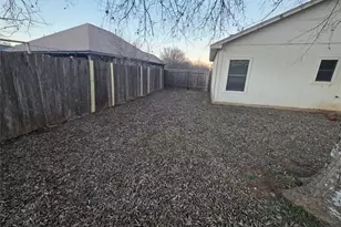 4417 Lendall Ln, Austin, TX 78744 - Photo 18