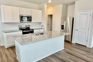 135 Cinnabar Ln, Kyle, TX 78640 - Photo 2