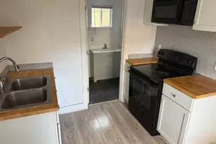 3207 Burleson Dr, Austin, TX 78741 - Photo 4