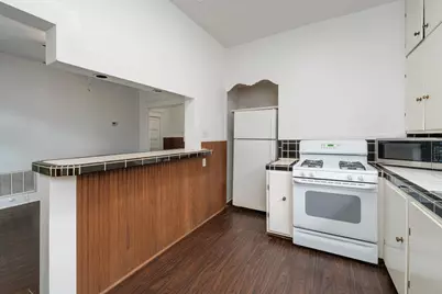 304 W 35th Street, Austin, TX 78705 - Photo 8