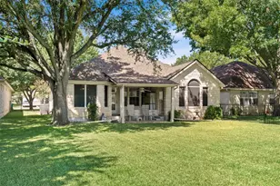 103 Village Dr, Georgetown, TX 78628 - Photo 32