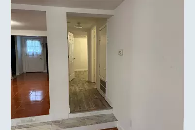 909 E Market Street, Lockhart, TX 78644 - Photo 10