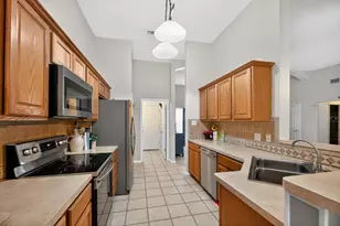 127 S Pohakea Dr, Bastrop, TX 78602 - Photo 6