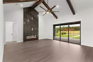 1113 Doelling Dr, Florence, TX 76527 - Photo 6