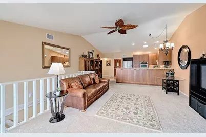 200 Full Moon #3, Horseshoe Bay, TX 78657 - Photo 4