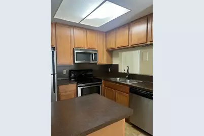 806 W 24th Street #121, Austin, TX 78705 - Photo 4