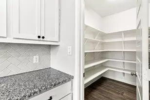 224 Rosebush Dr, Liberty Hill, TX 78642 - Photo 10